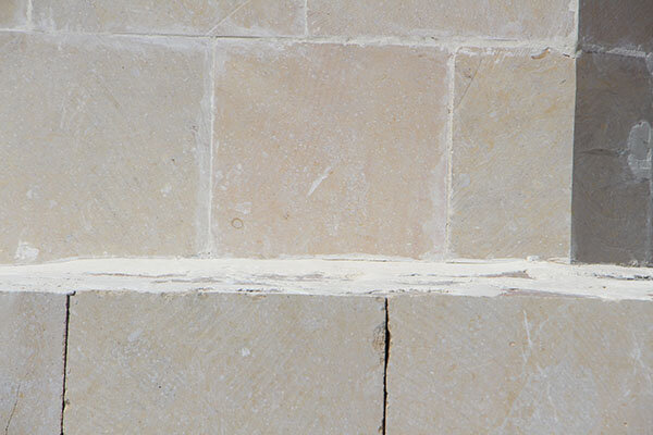 خرابکاری در آرامگاهِ فیلسوف ساسانی! + عکس